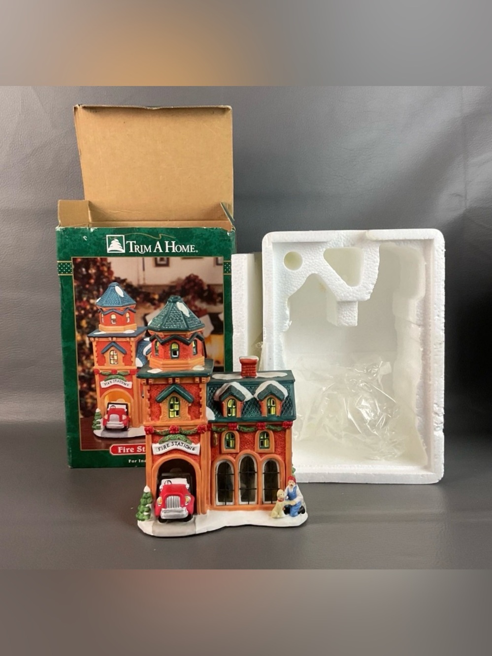 Vtg Trim A Home Fire Station No. 6 Christmas Village Firehouse Lighted 3D W/Box